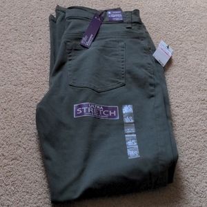 NWT - 10S Gloria Vanderbilt Dark Green Jean